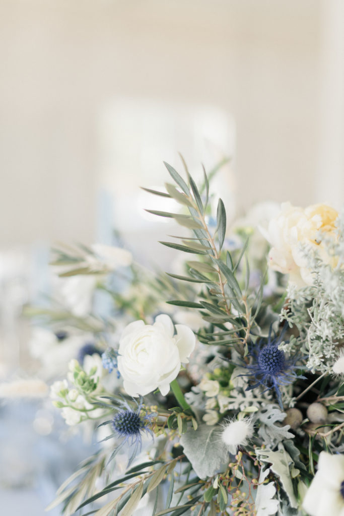 Honey&Bloom Creative's 2021 winter styled shoot and woodlands wedding venue in Morrison, Colorado. Editorial blue and white winter wedding. 